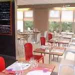 Hotel Kyriad Direct 3*