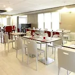 Kyriad Direct 3*