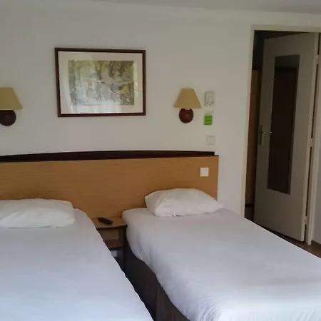 Campanile Nature -haguenau فندق 3*