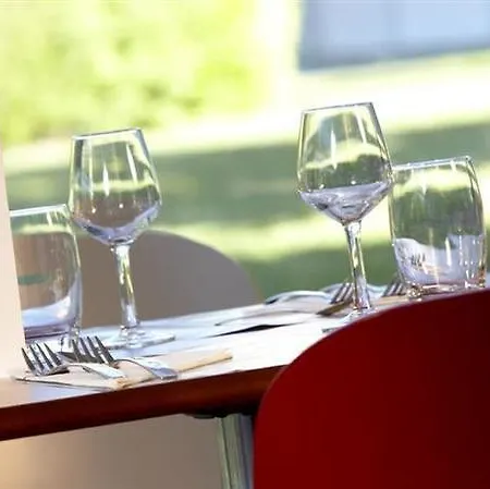 Kyriad Direct Hotel 2*