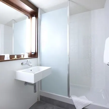 Kyriad Direct Hotel