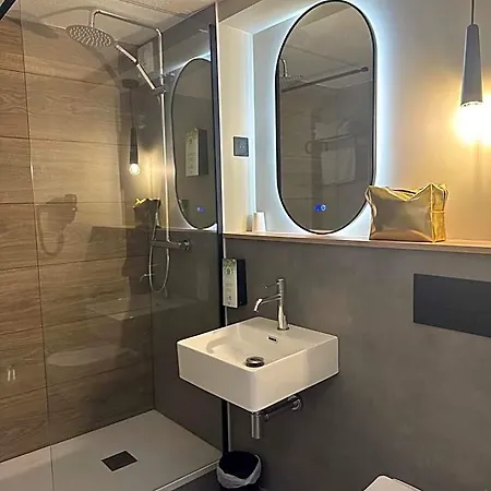 Hotel Campanile Nature -haguenau 3*