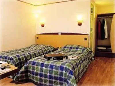 Kyriad Direct Hotel