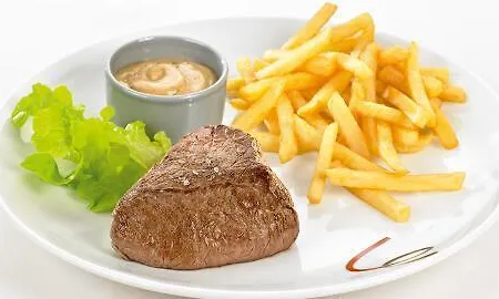 Campanile Nature -haguenau 3* آغينو