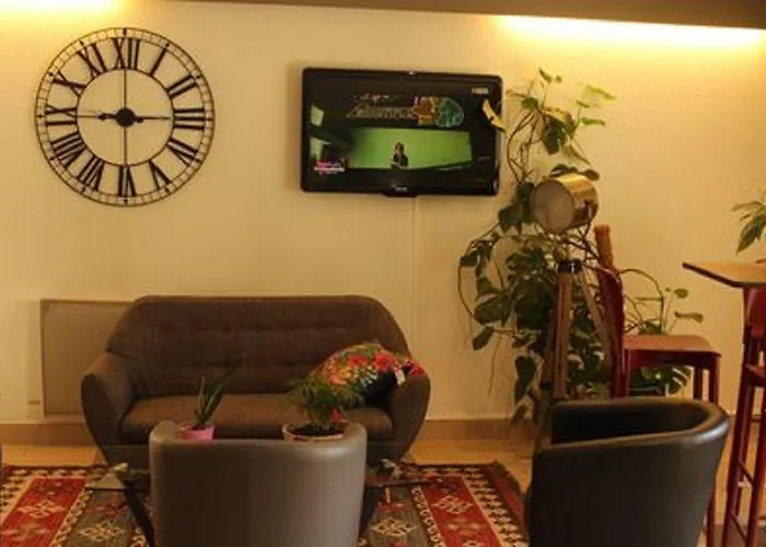 فندق Kyriad Direct 2*